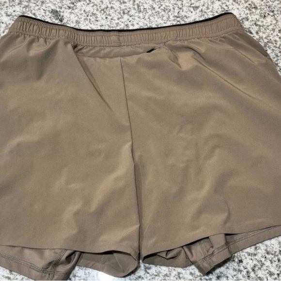 Chubbies Ultimate Training Short Exposed Liner Mudslide 5.5” Large, Brown - Picture 2 of 5